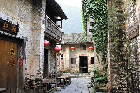 小红帽的冒险之旅