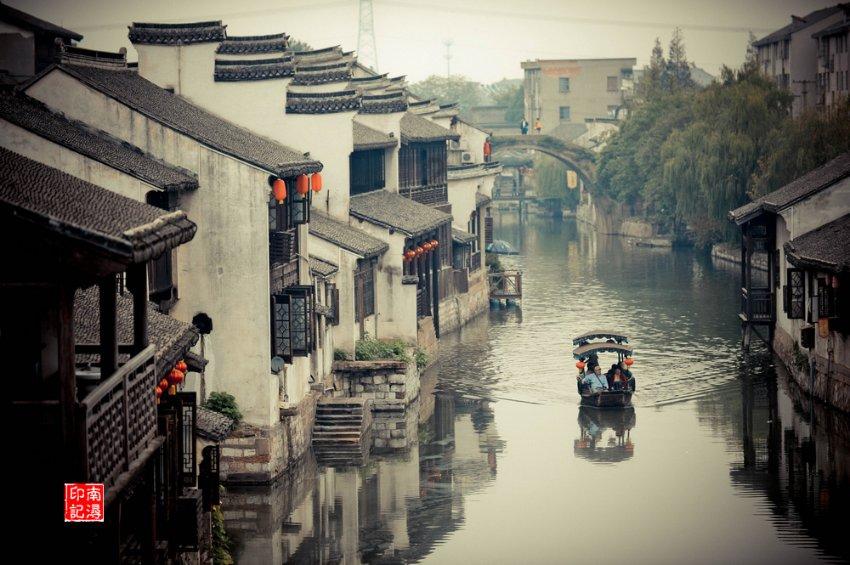 五个月男婴被丢弃菜市场，三小时没人领，亲妈来后原因大跌眼镜